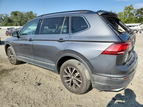 3VV3B7AXXLM037216 2020 VOLKSWAGEN TIGUAN - Image 2