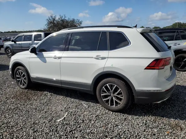 3VV3B7AXXLM083807 2020 VOLKSWAGEN TIGUAN - Image 2