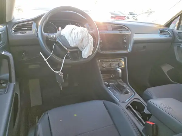 3VV3B7AXXLM094807 2020 VOLKSWAGEN TIGUAN - Image 8