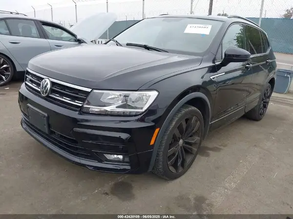 3VV3B7AXXLM105157 2020 VOLKSWAGEN TIGUAN - Image 2