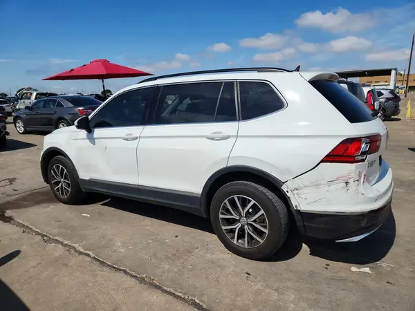 3VV3B7AXXLM123500 2020 VOLKSWAGEN TIGUAN - Image 2