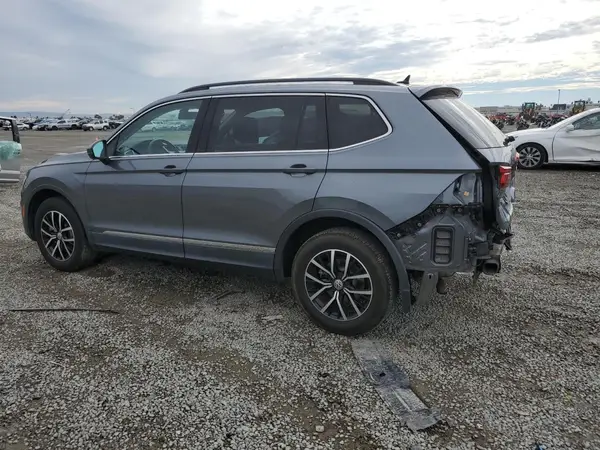 3VV3B7AXXMM065910 2021 VOLKSWAGEN TIGUAN - Image 2