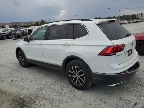 3VV3B7AXXMM085669 2021 VOLKSWAGEN TIGUAN - Image 2
