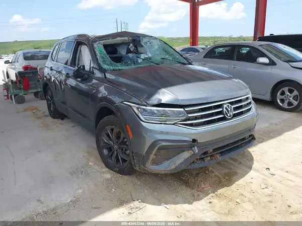 3VV3B7AXXNM042029 2022 VOLKSWAGEN TIGUAN - Image 1