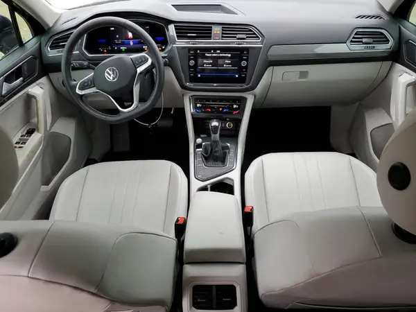3VV3B7AXXNM117327 2022 VOLKSWAGEN TIGUAN - Image 8