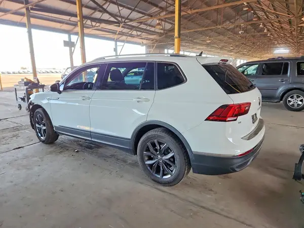 3VV3B7AXXNM153258 2022 VOLKSWAGEN TIGUAN - Image 2