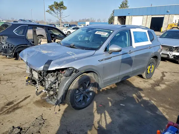 3VV3B7AXXRM043462 2024 VOLKSWAGEN TIGUAN - Image 1