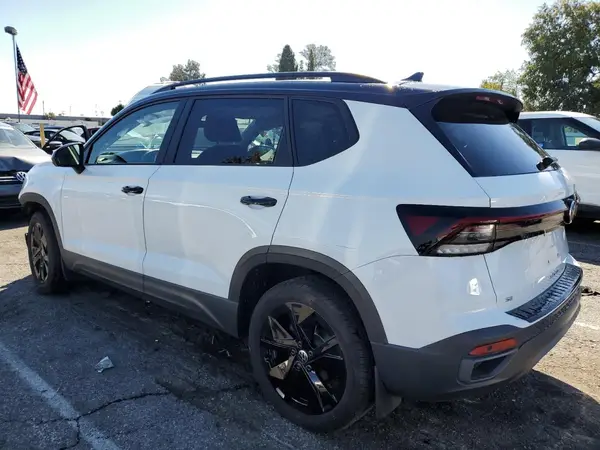 3VV3C7B22SM009800 2025 VOLKSWAGEN TAOS - Image 2