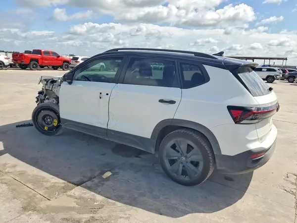 3VV3C7B25SM050406 2025 VOLKSWAGEN TAOS - Image 2