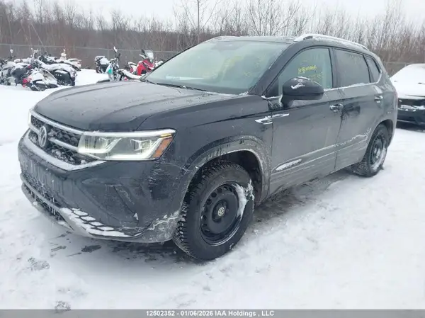 3VV3X7B23NM032415 2022 VOLKSWAGEN TAOS - Image 2