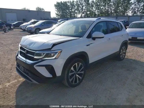 3VV3X7B28NM030143 2022 VOLKSWAGEN TAOS - Image 2