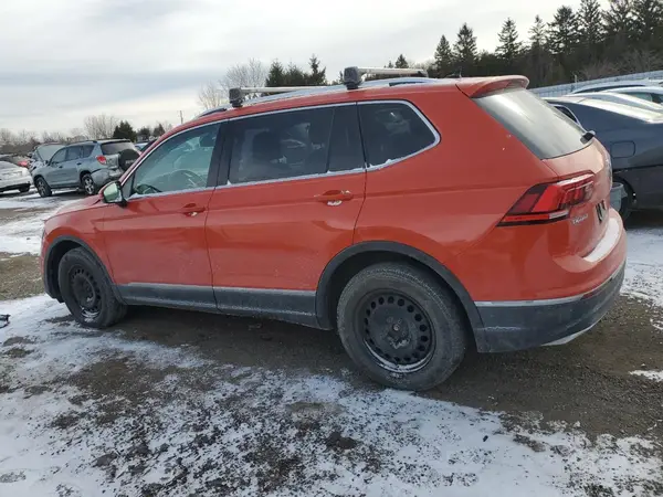 3VV4B7AX0JM105573 2018 VOLKSWAGEN TIGUAN - Image 2