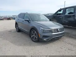 3VV4B7AX0JM113611 2018 VOLKSWAGEN TIGUAN