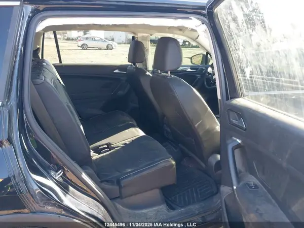 3VV4B7AX0JM161268 2018 VOLKSWAGEN TIGUAN - Image 8