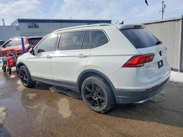 3VV4B7AX0JM174408 2018 VOLKSWAGEN TIGUAN - Image 2