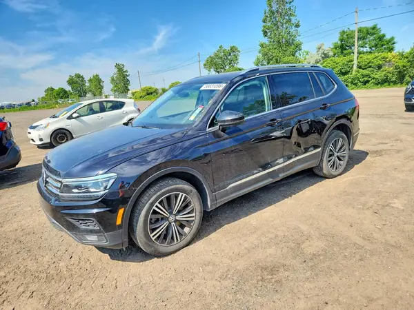 3VV4B7AX0JM185604 2018 VOLKSWAGEN TIGUAN - Image 1