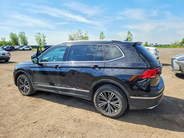 3VV4B7AX0JM185604 2018 VOLKSWAGEN TIGUAN - Image 2
