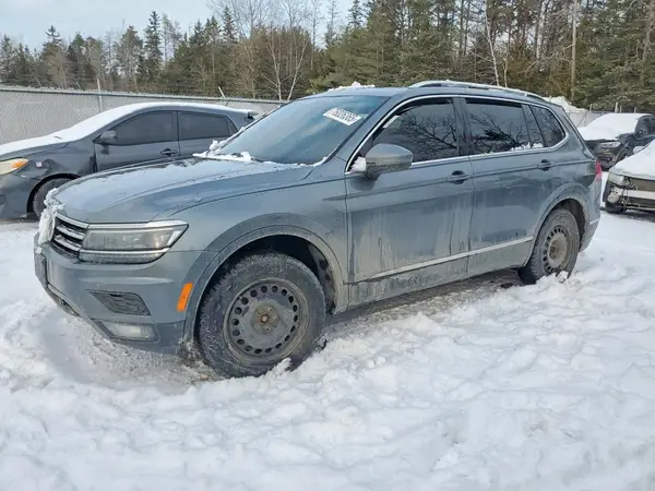 3VV4B7AX0JM199423 2018 VOLKSWAGEN TIGUAN - Image 1