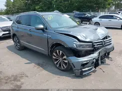 3VV4B7AX0KM037972 2019 VOLKSWAGEN TIGUAN