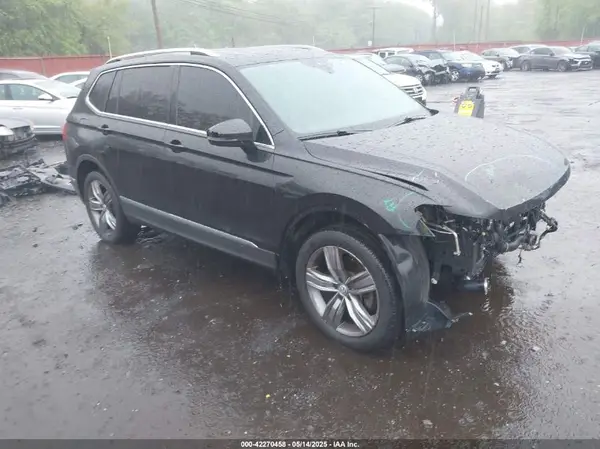3VV4B7AX0KM072527 2019 VOLKSWAGEN TIGUAN - Image 1