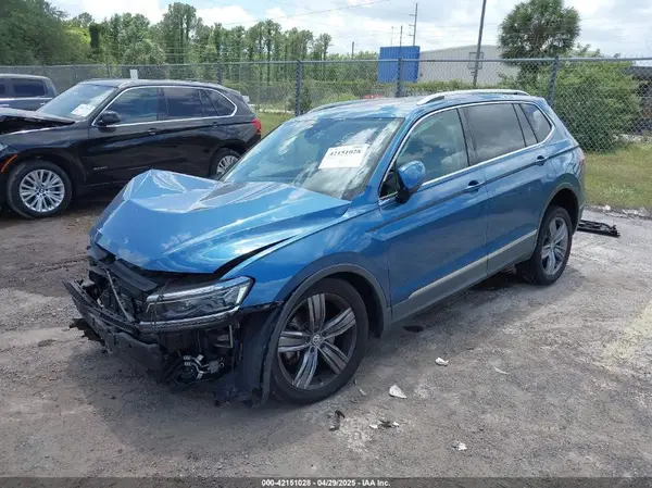 3VV4B7AX0KM116641 2019 VOLKSWAGEN TIGUAN - Image 2