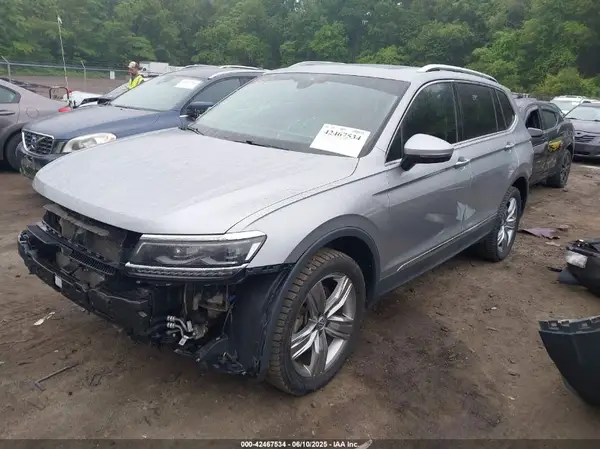 3VV4B7AX0KM143872 2019 VOLKSWAGEN TIGUAN - Image 2