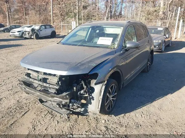 3VV4B7AX0KM174037 2019 VOLKSWAGEN TIGUAN - Image 2