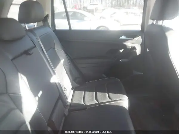 3VV4B7AX0KM174037 2019 VOLKSWAGEN TIGUAN - Image 8