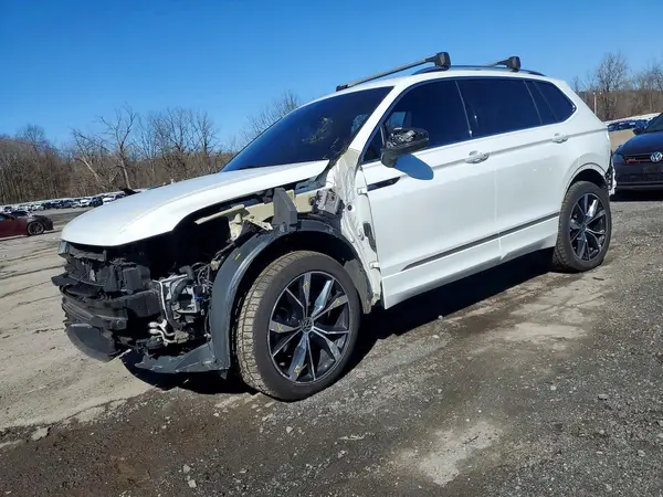 3VV4B7AX0NM153208 2022 VOLKSWAGEN TIGUAN - Image 1