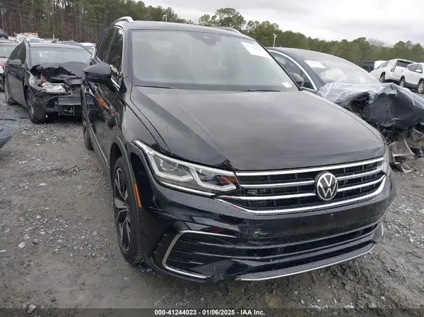 3VV4B7AX0NM177167 2022 VOLKSWAGEN TIGUAN - Image 1