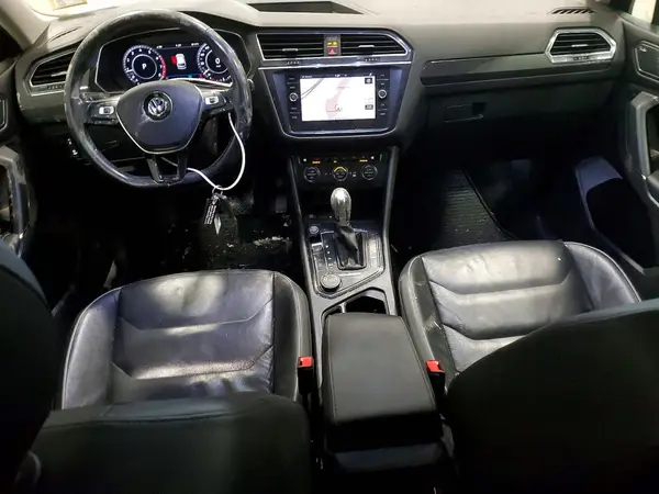 3VV4B7AX1JM029586 2018 VOLKSWAGEN TIGUAN - Image 8