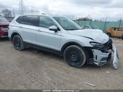 3VV4B7AX1JM190634 2018 VOLKSWAGEN TIGUAN