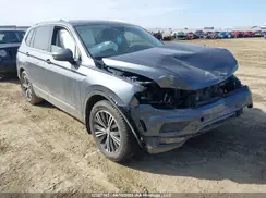 3VV4B7AX1JM208162 2018 VOLKSWAGEN TIGUAN