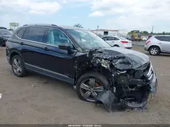 3VV4B7AX1JM221039 2018 VOLKSWAGEN TIGUAN
