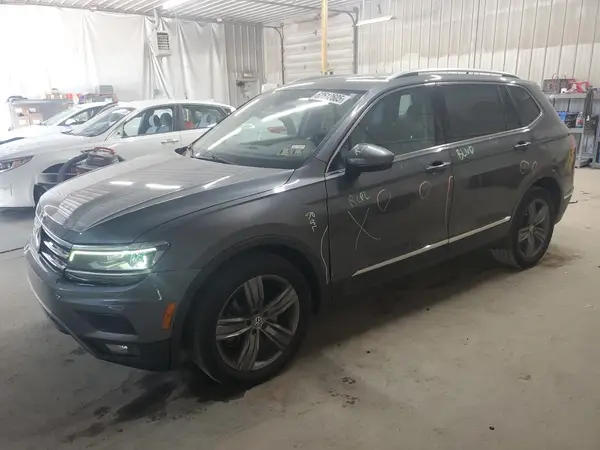 3VV4B7AX1KM028813 2019 VOLKSWAGEN TIGUAN - Image 1