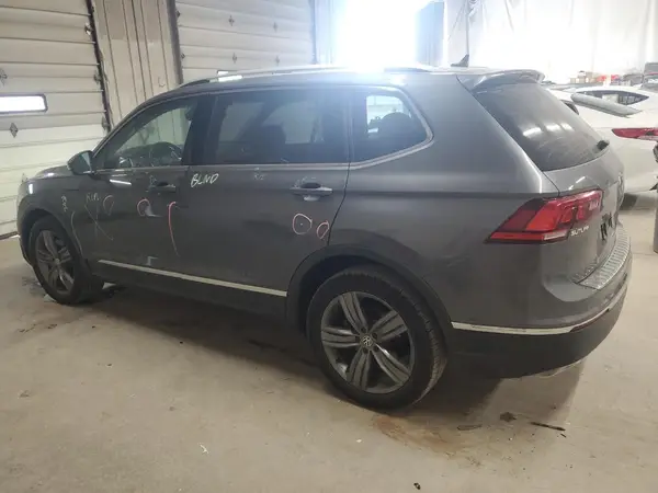 3VV4B7AX1KM028813 2019 VOLKSWAGEN TIGUAN - Image 2