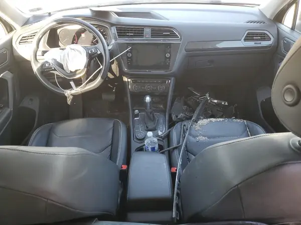 3VV4B7AX1KM066686 2019 VOLKSWAGEN TIGUAN - Image 8