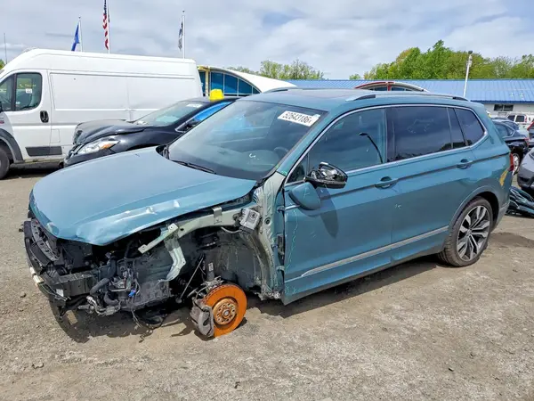 3VV4B7AX1LM045418 2020 VOLKSWAGEN TIGUAN - Image 1