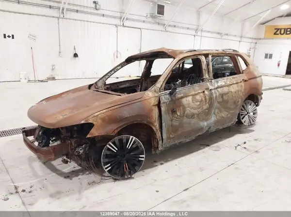 3VV4B7AX1LM138651 2020 VOLKSWAGEN TIGUAN - Image 2