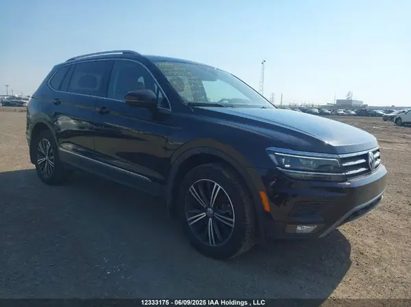 3VV4B7AX1LM155336 2020 VOLKSWAGEN TIGUAN - Image 1