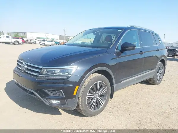 3VV4B7AX1LM155336 2020 VOLKSWAGEN TIGUAN - Image 2