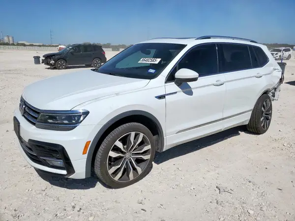 3VV4B7AX1LM181516 2020 VOLKSWAGEN TIGUAN - Image 1