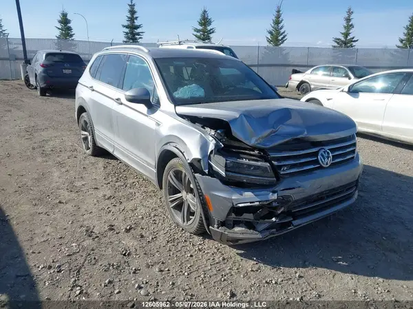 3VV4B7AX1MM063807 2021 VOLKSWAGEN TIGUAN - Image 1