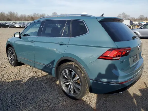 3VV4B7AX1MM125738 2021 VOLKSWAGEN TIGUAN - Image 2