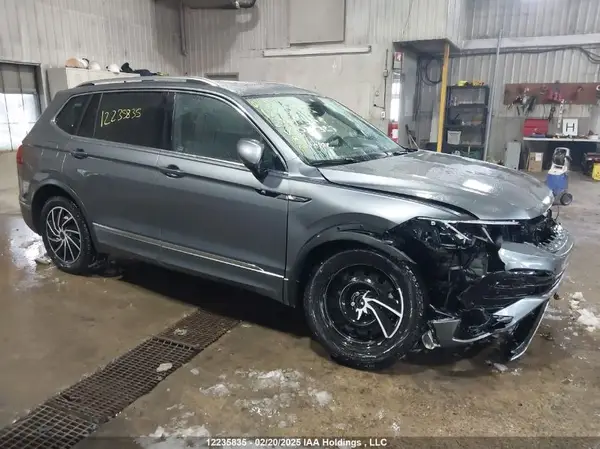 3VV4B7AX1RM059327 2024 VOLKSWAGEN TIGUAN - Image 1