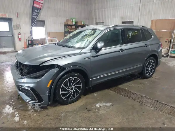 3VV4B7AX1RM059327 2024 VOLKSWAGEN TIGUAN - Image 2