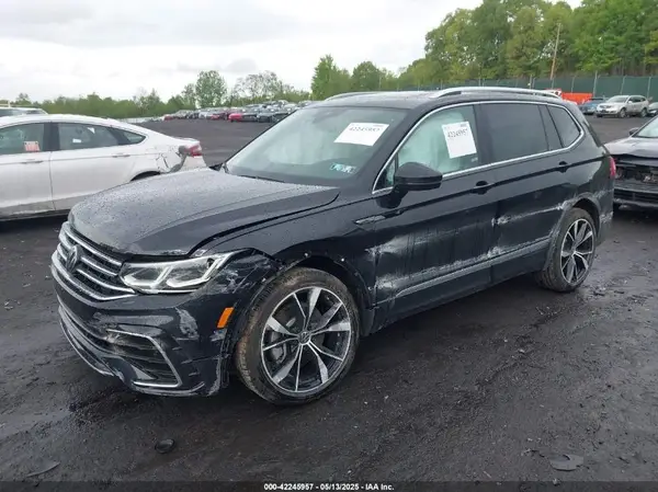 3VV4B7AX1RM196915 2024 VOLKSWAGEN TIGUAN - Image 2