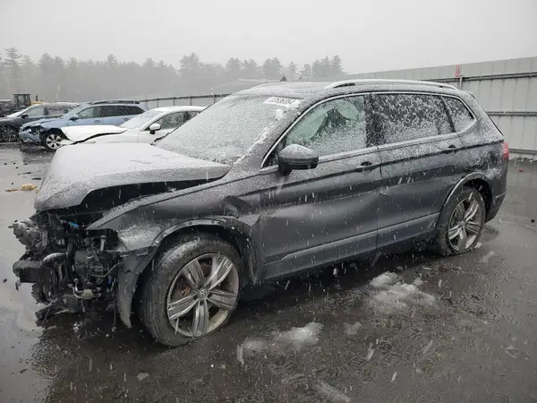 3VV4B7AX2JM004485 2018 VOLKSWAGEN TIGUAN - Image 1