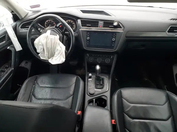3VV4B7AX2JM004485 2018 VOLKSWAGEN TIGUAN - Image 8