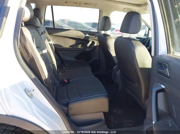 3VV4B7AX2JM007404 2018 VOLKSWAGEN TIGUAN - Image 8